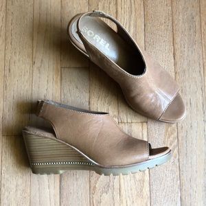Sorel Peep Toe Wedges 10.5 Like New! Caramel Tan